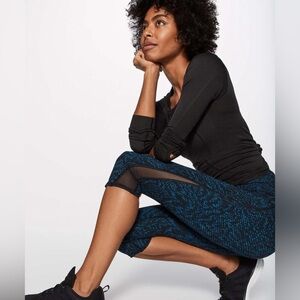 Lululemon Train Times Crop 17” Black Blue Mesh-Panel Capri Leggings Size 6